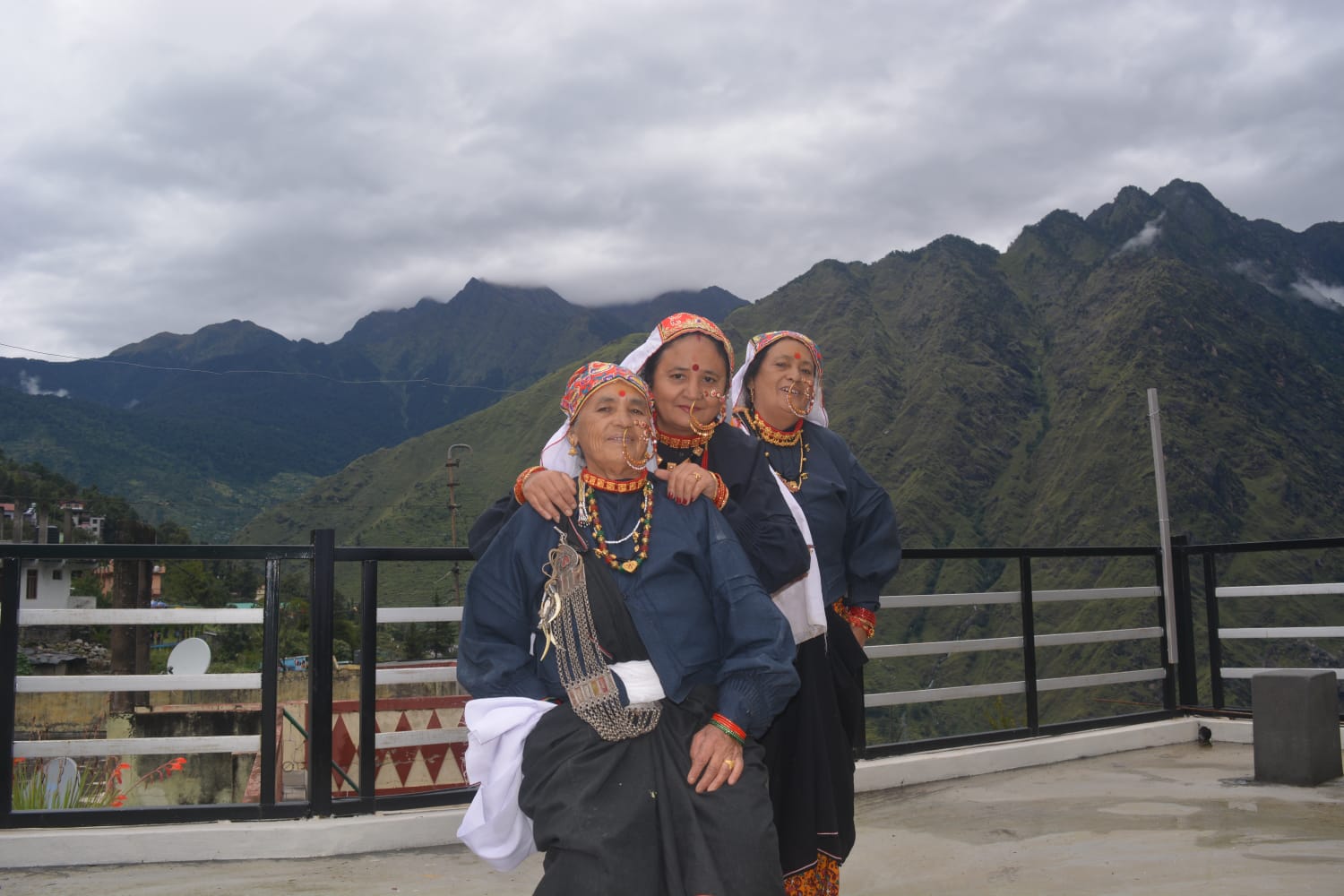 Auli Himalaya Homestay exterior